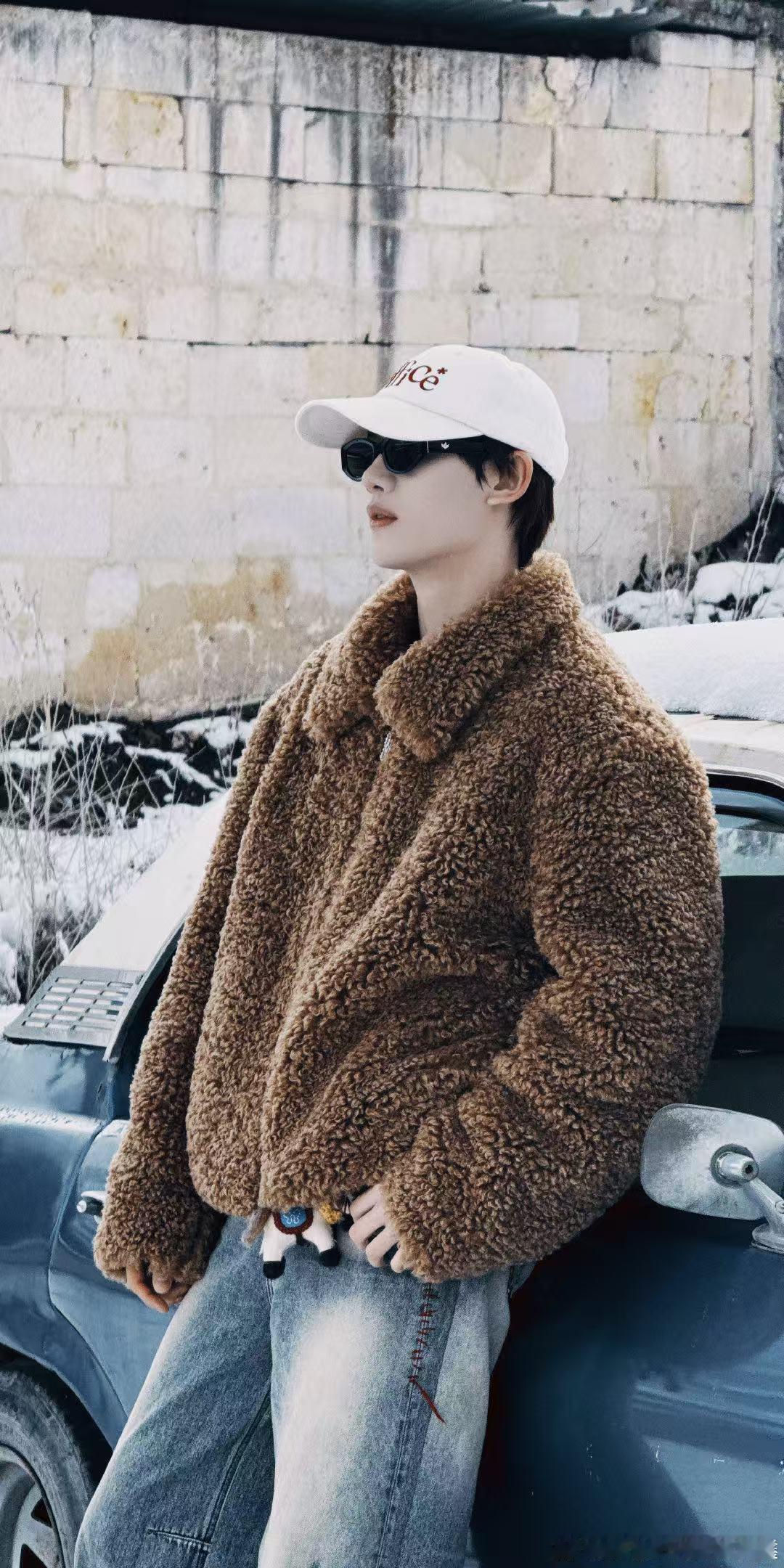 丁程鑫被宋亚轩拍肚皮后遗症丁程鑫宋亚轩嘻嘻不嘻嘻奔跑吧十亿吨跑男的料成年人的快乐