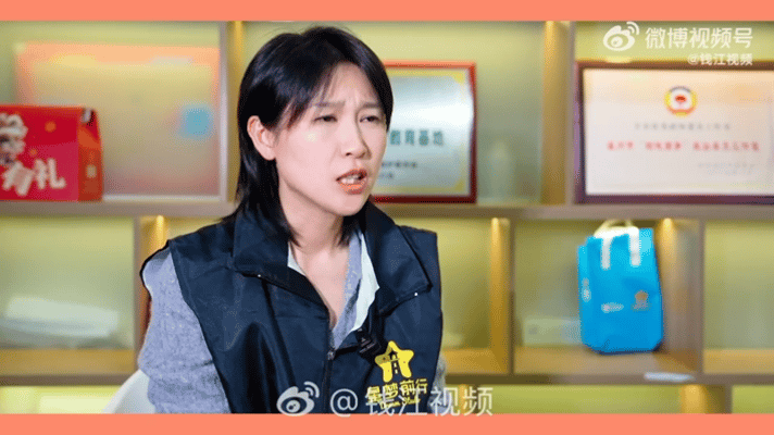 浙江女生开面包店店员均是残疾人这家面包店也太好哭了吧！温州小姐姐带着15位特殊员