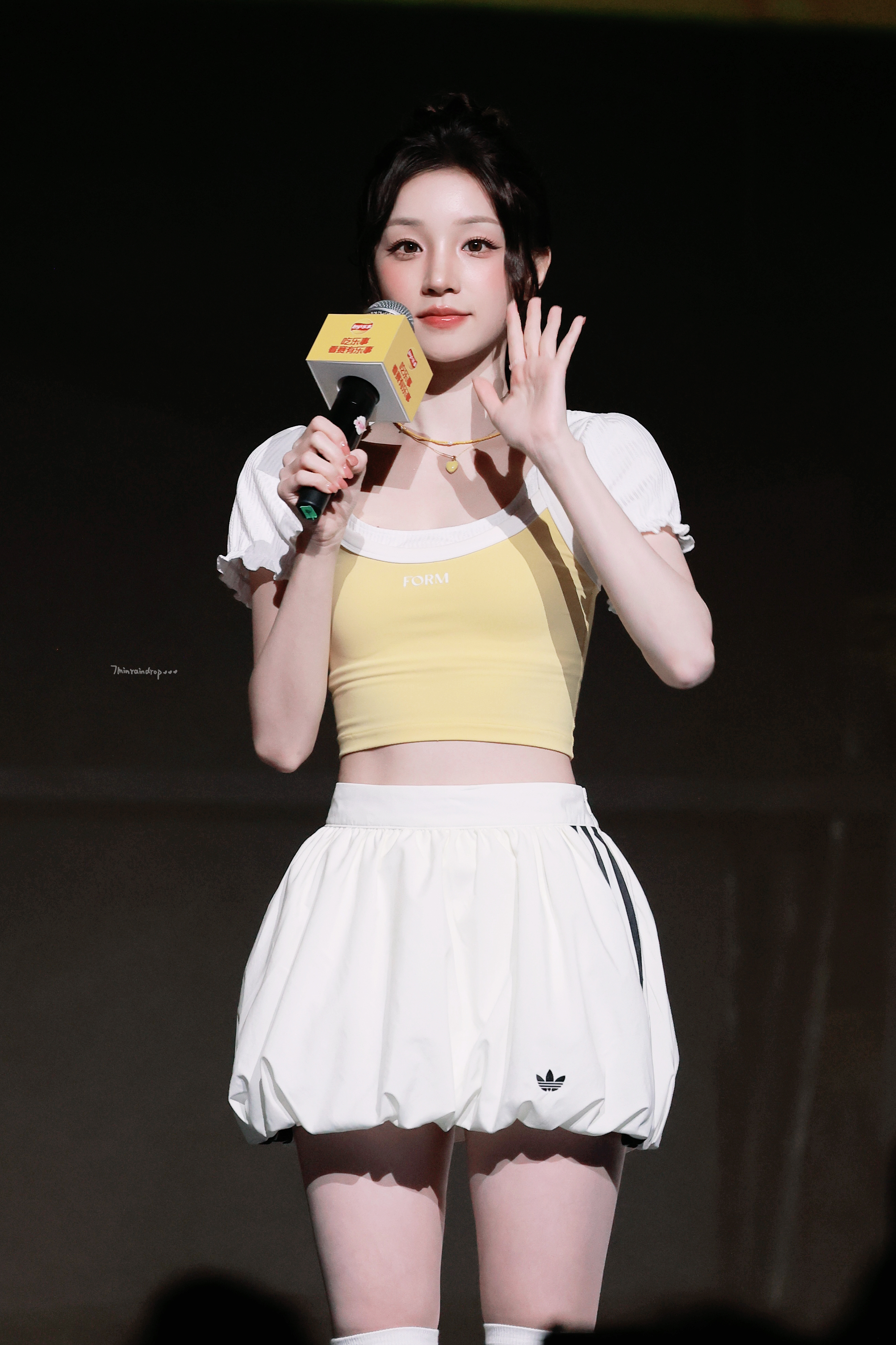 260720 乐事明星观赛派对也是一起熬到凌晨3点的关系了 欧剋欧剋💛🖤宋雨