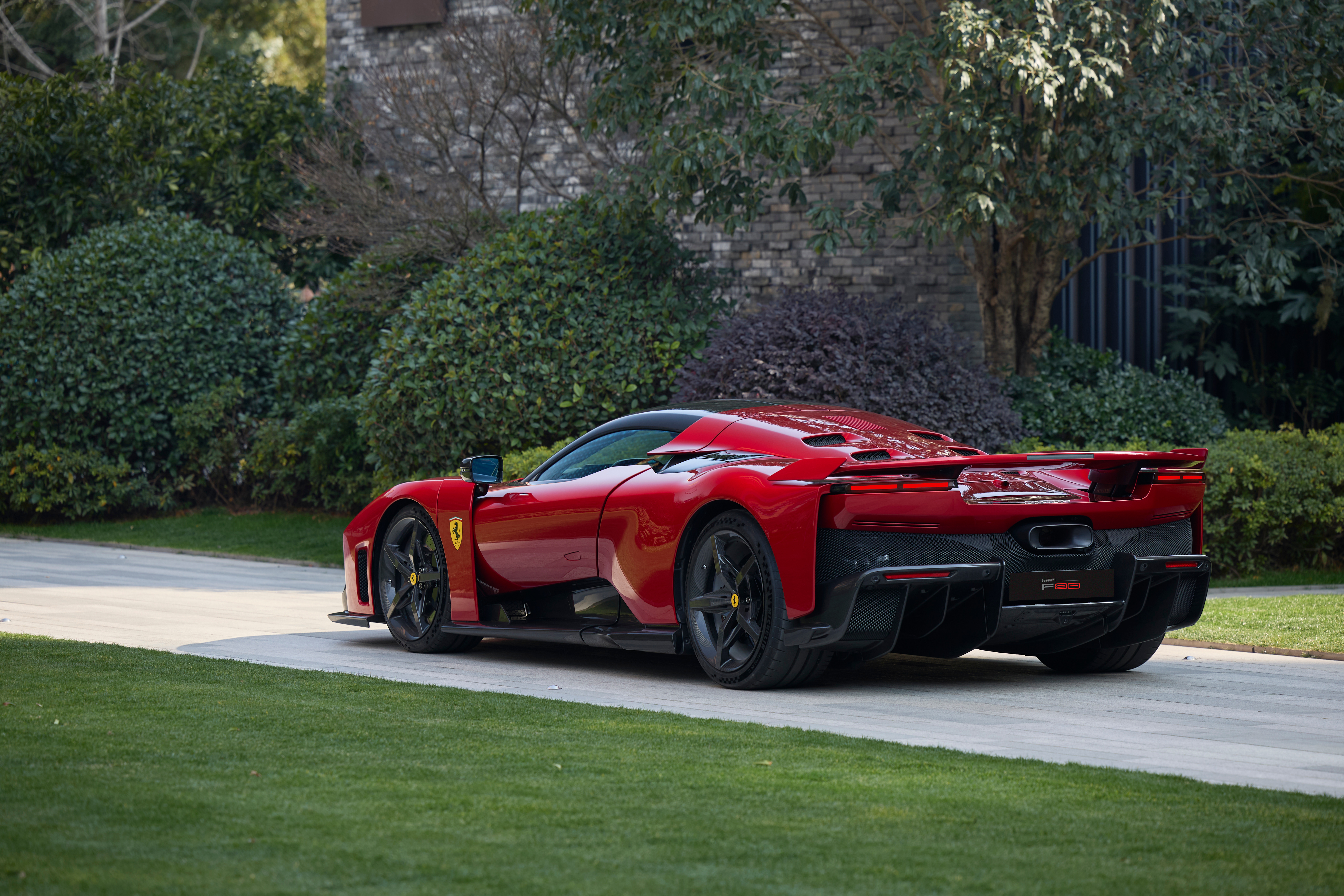 Ferrari F80法拉利法拉利f80 发一组马王祝大家马力全开！马上开挂！金