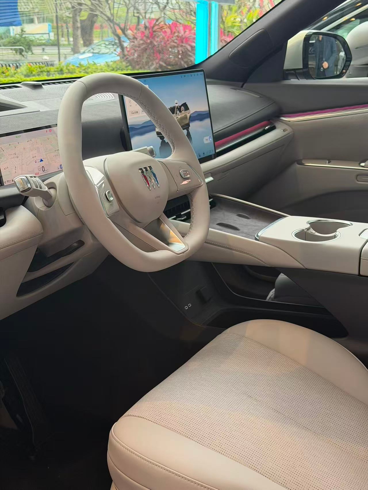 20万级大五座SUV现在太卷了，但很多车卷到最后都变成“你要空间就别想质感，你要