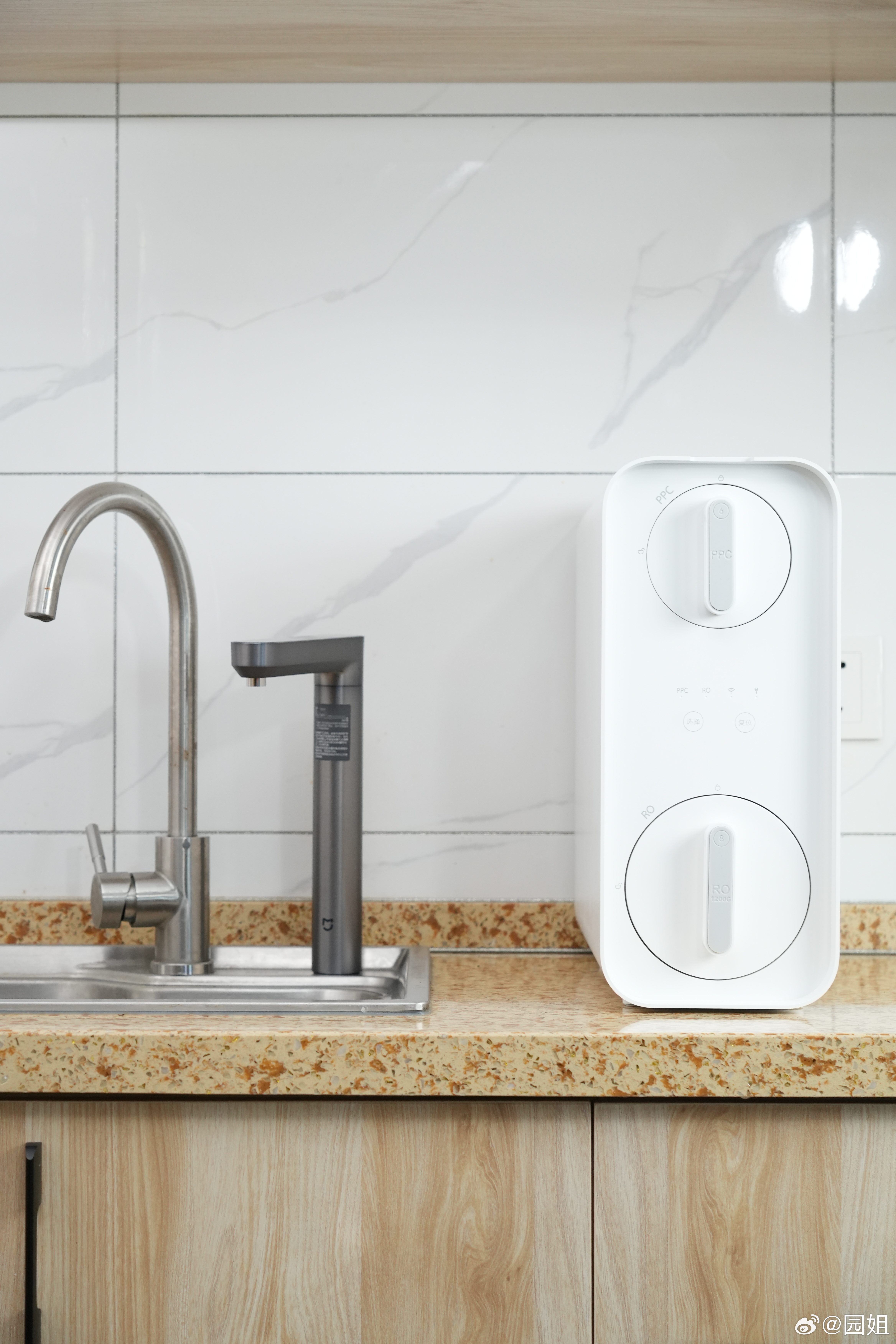 #小米科技家装季##米家净水器2##智能厨房选小米 #之前工作室一直都是喝桶装水