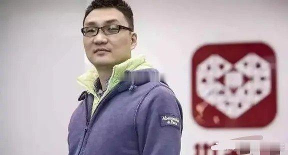 京东，已经看不到拼多多的后尾灯了。#京东##财经# 京东，员工52万，利润241