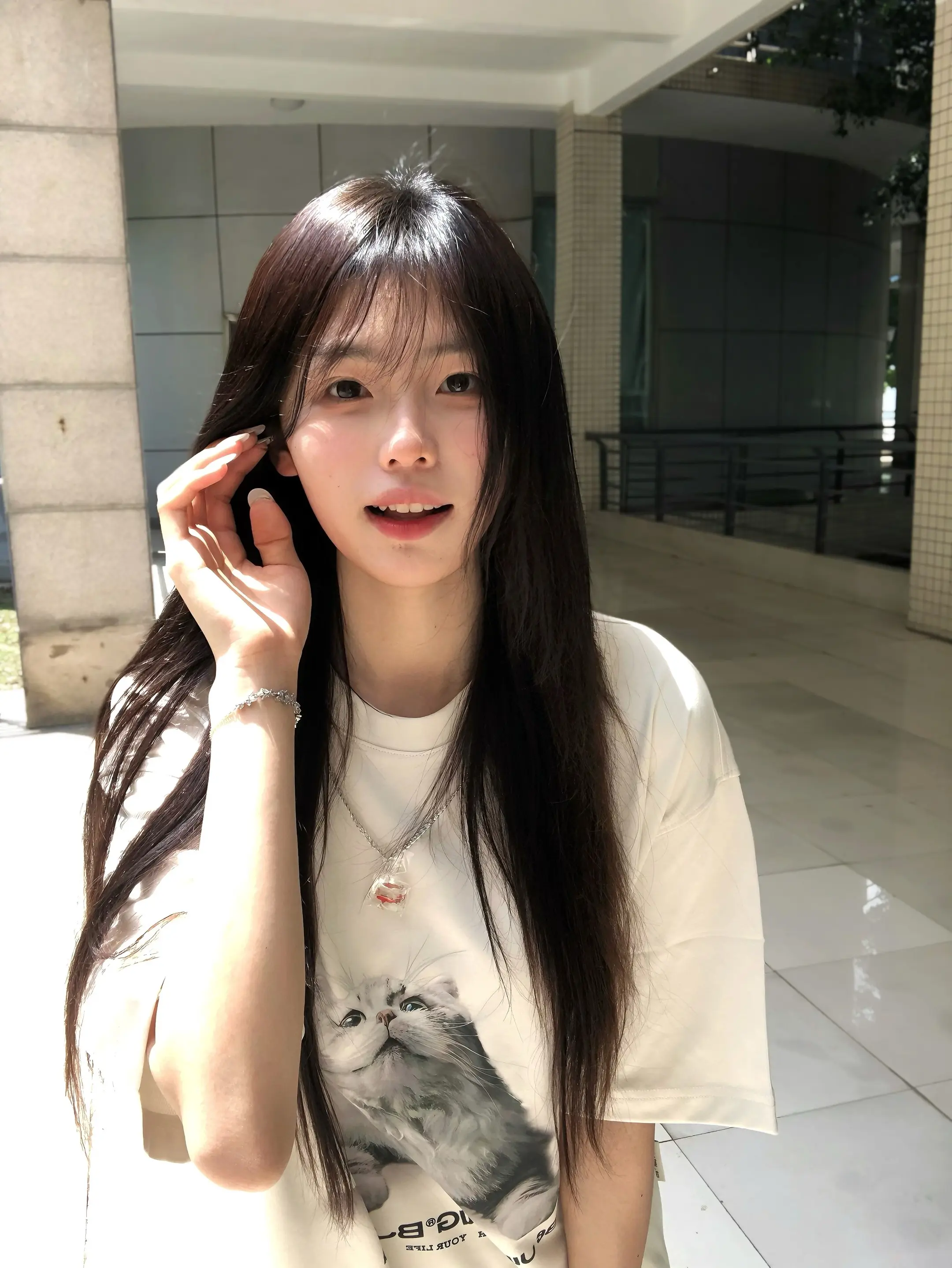 你的笑一尘不染的纯白