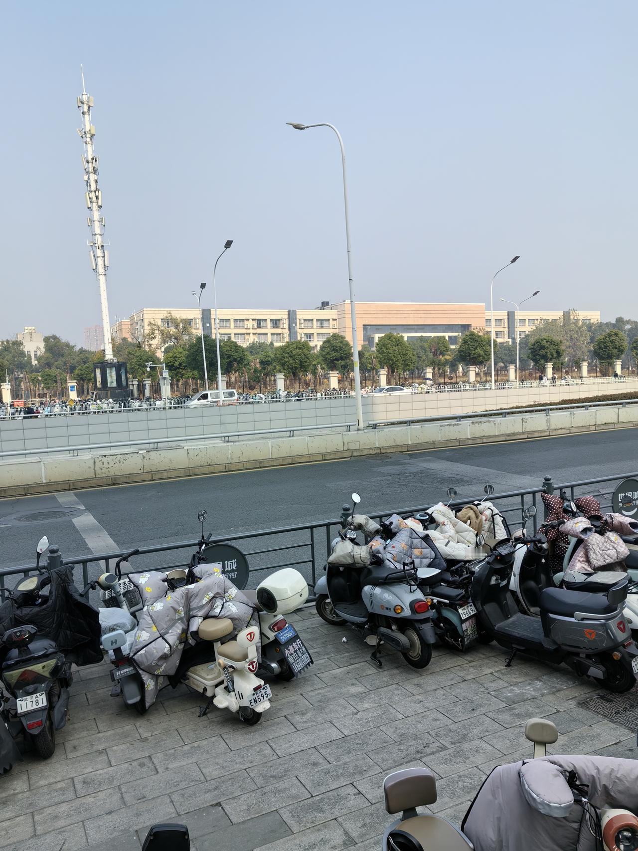 晒图笔记大赛 参加晒图笔记大赛，来聊聊武汉的拆迁事儿。
徐东到2025年还有三处