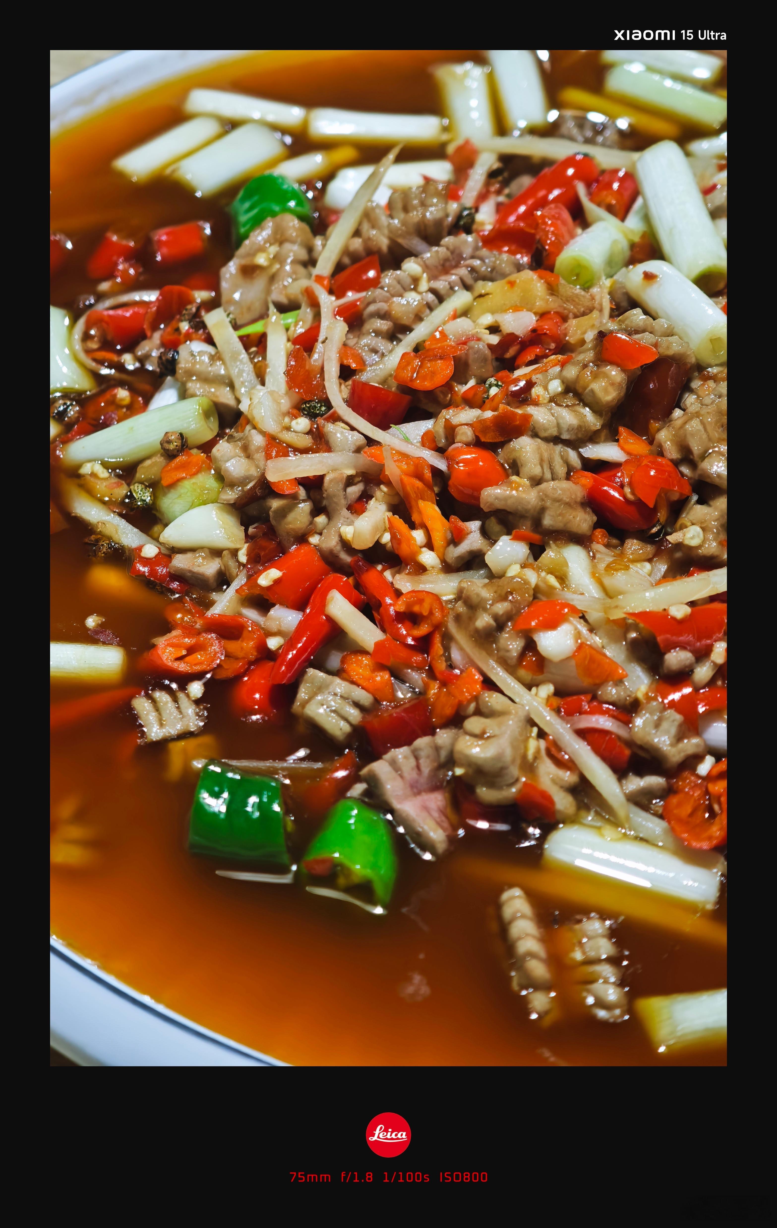 回成都还是得试试自贡菜，明天回京继续控制体重！已经同步发图给小胖了。 ​​​