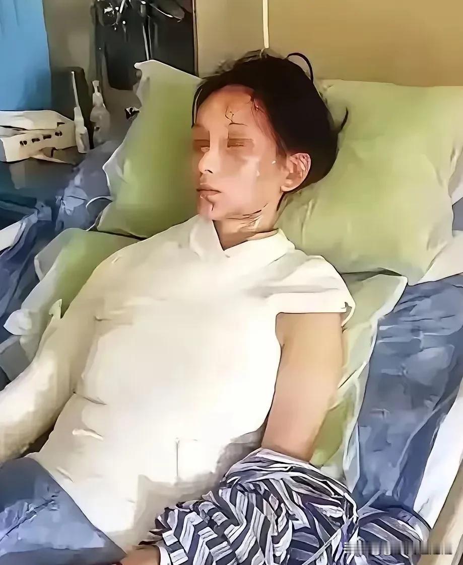 “悲剧还是发生了！”陕西西安，一36岁女子在浴室洗澡，她正洗的舒服时，突然，一声
