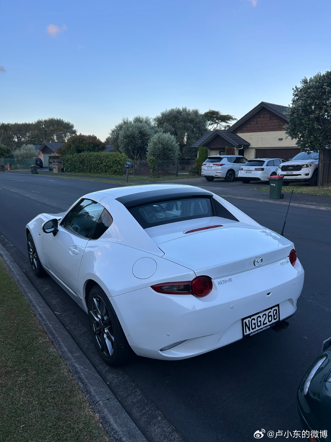开着 1991 年 MX-5 NA6 去看了一辆 2021 年的 MX-5 ND