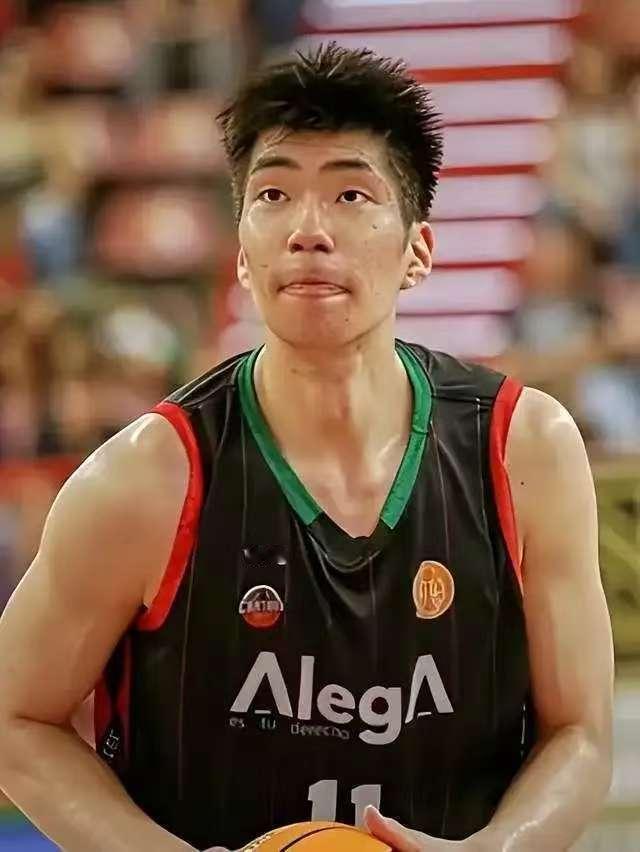 余嘉豪回归西乙首秀状态不佳，进攻端戏份太少，也许还在倒时差

全运会决赛被球队召