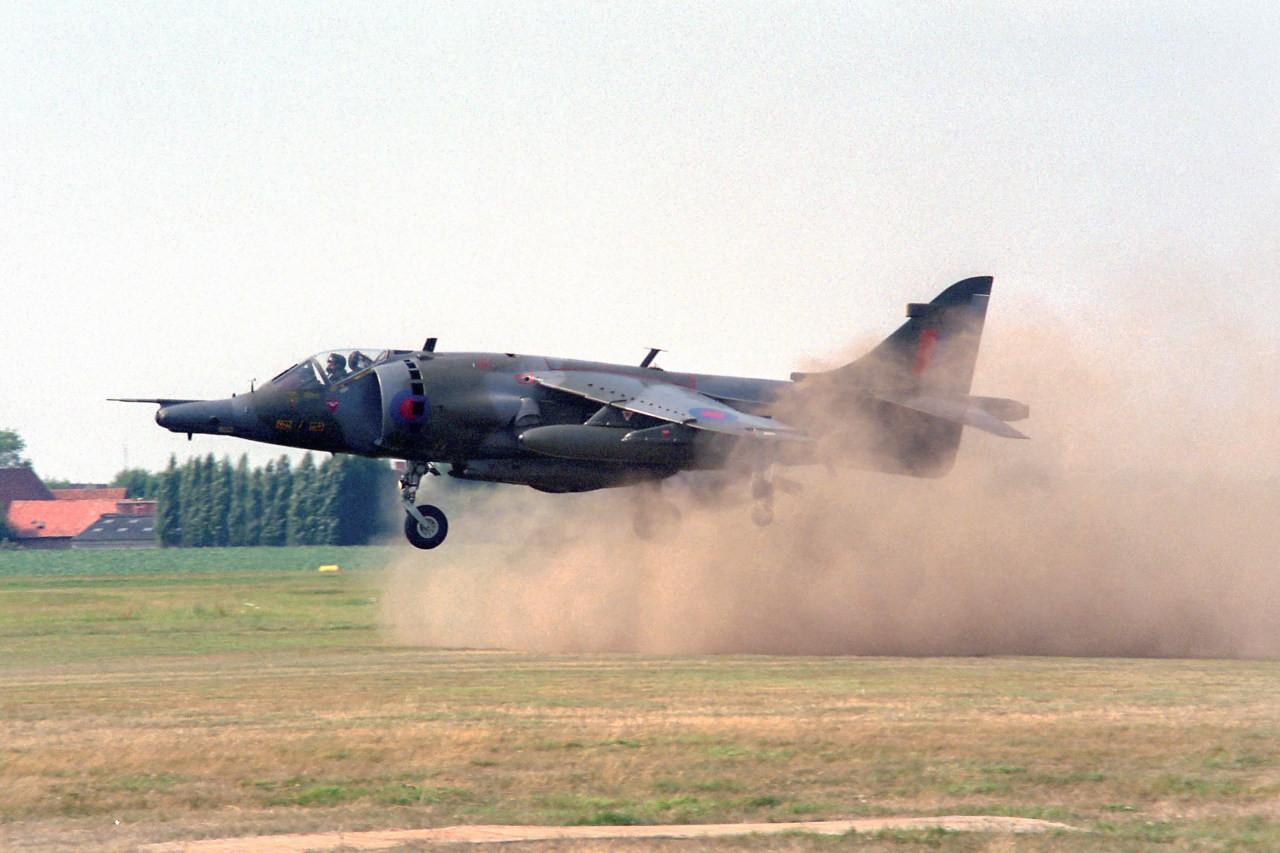 航空摄影来自各国的鹞式与海鹞战机摄影作品大集合！它也是州长的座驾