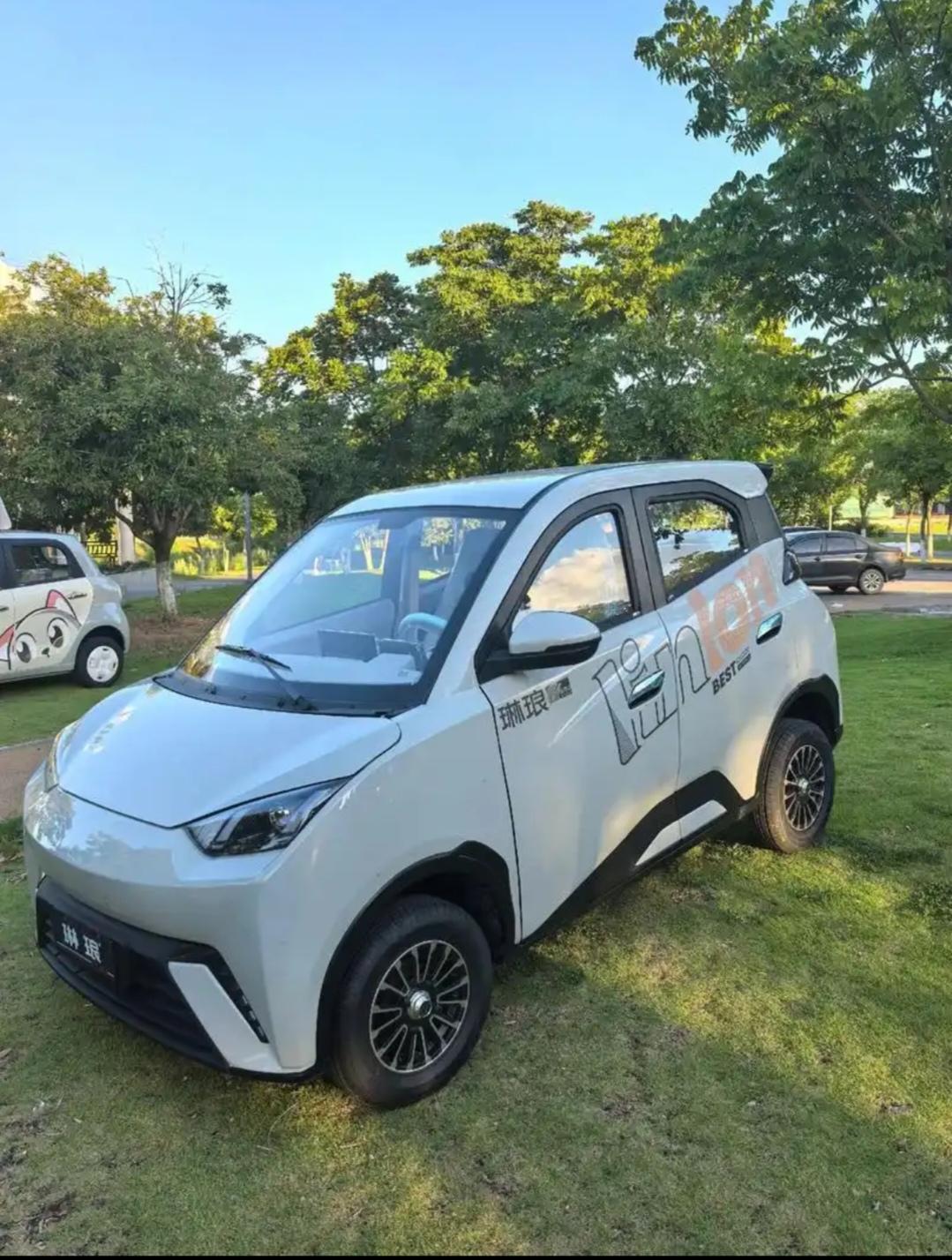 为什么老年低速代步车还能上路？
老年代步车，也就是“老头乐”能上路，真让人费解。