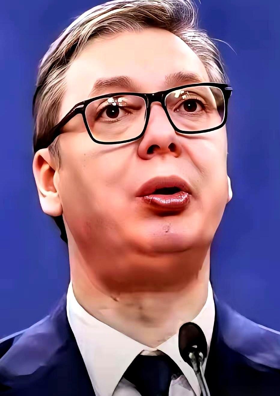 武契奇这次来，兜里揣着的不是礼单，是一身火药味。就在来之前，他当着全国媒体的镜头