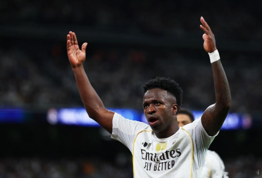 米贾托维奇曾于2006至2009年担任皇马体育总监，他接受专访时，谈到了哈维·阿