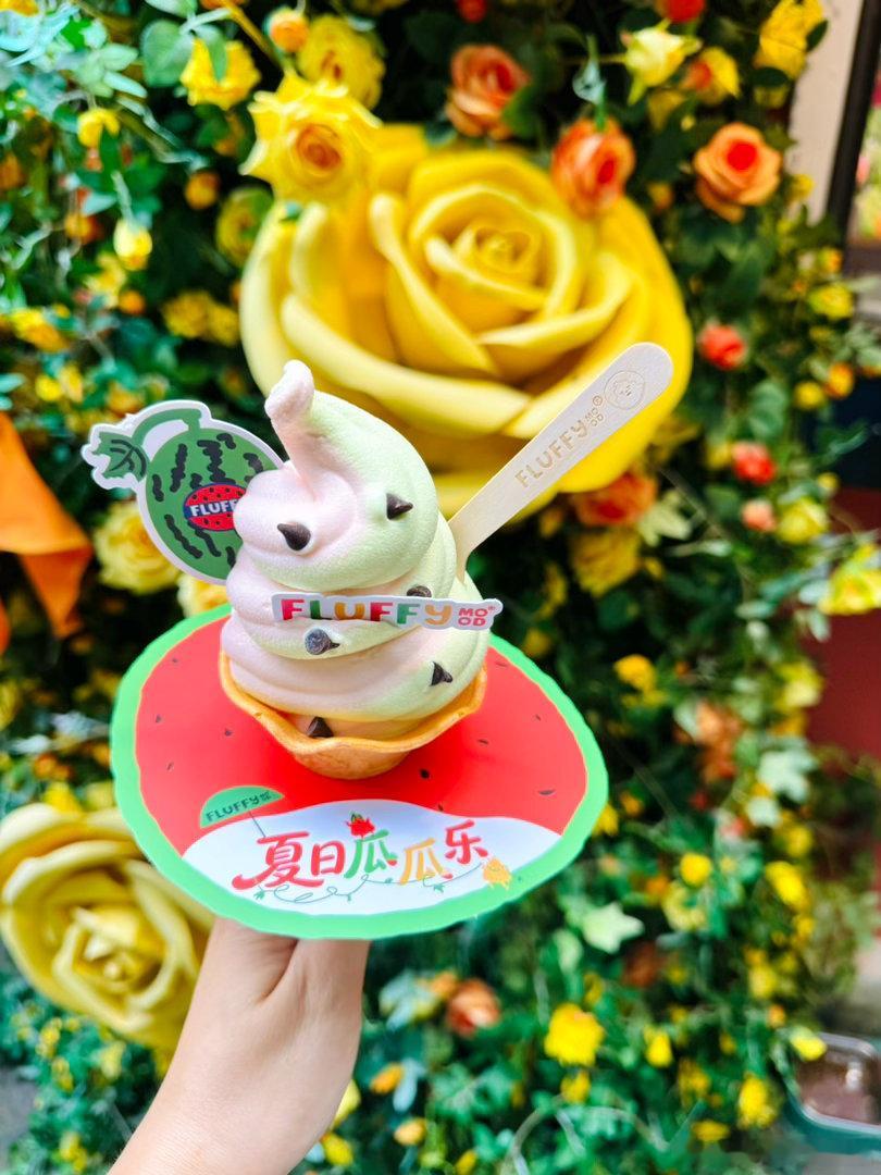 难得有一个上下班都无雨的周末可以放松一下预感闷热的夏季即将到来反正先及时行乐这个