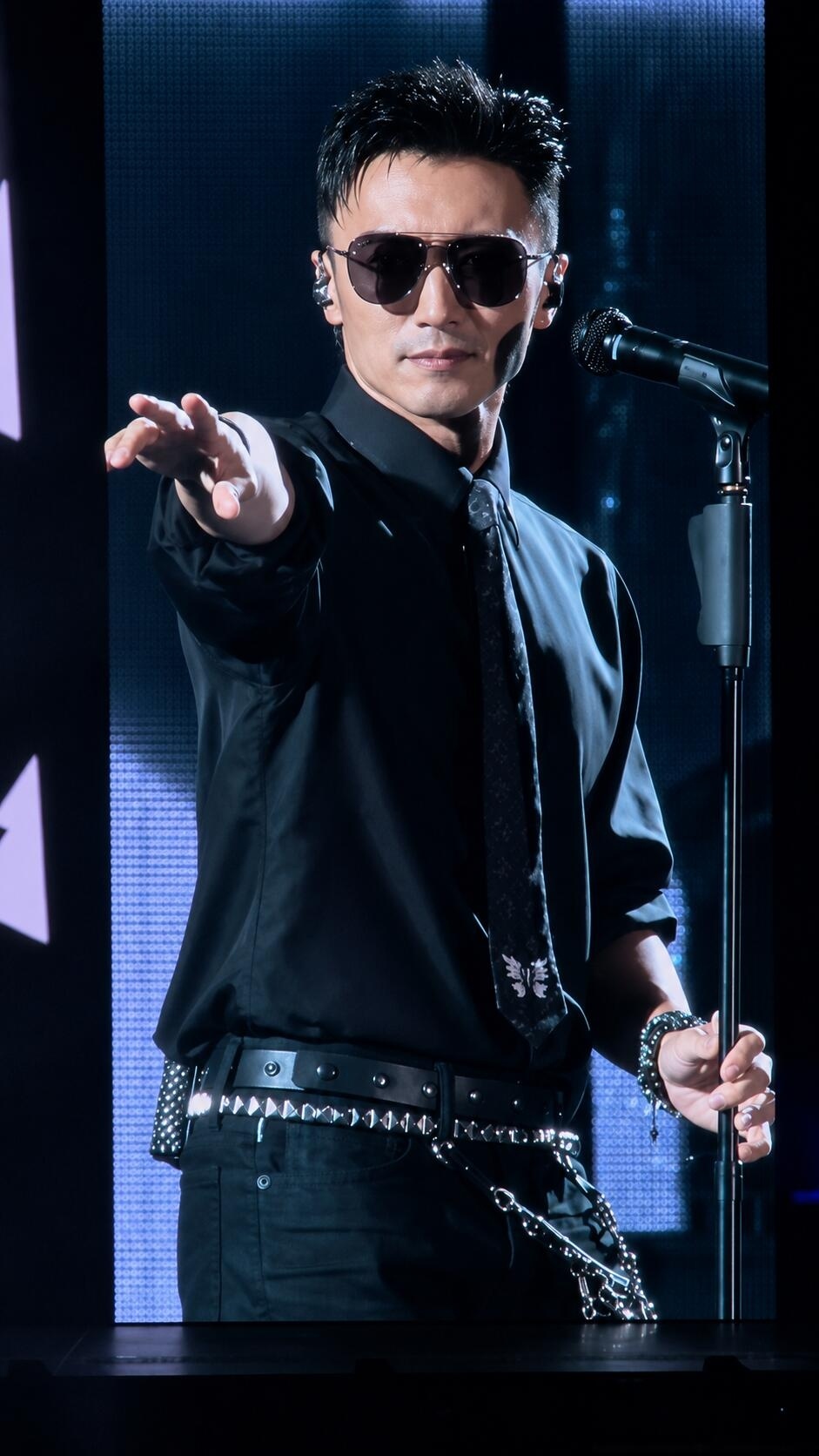 谢霆锋演唱会状态今晚的霆锋又帅气又敬业 福州