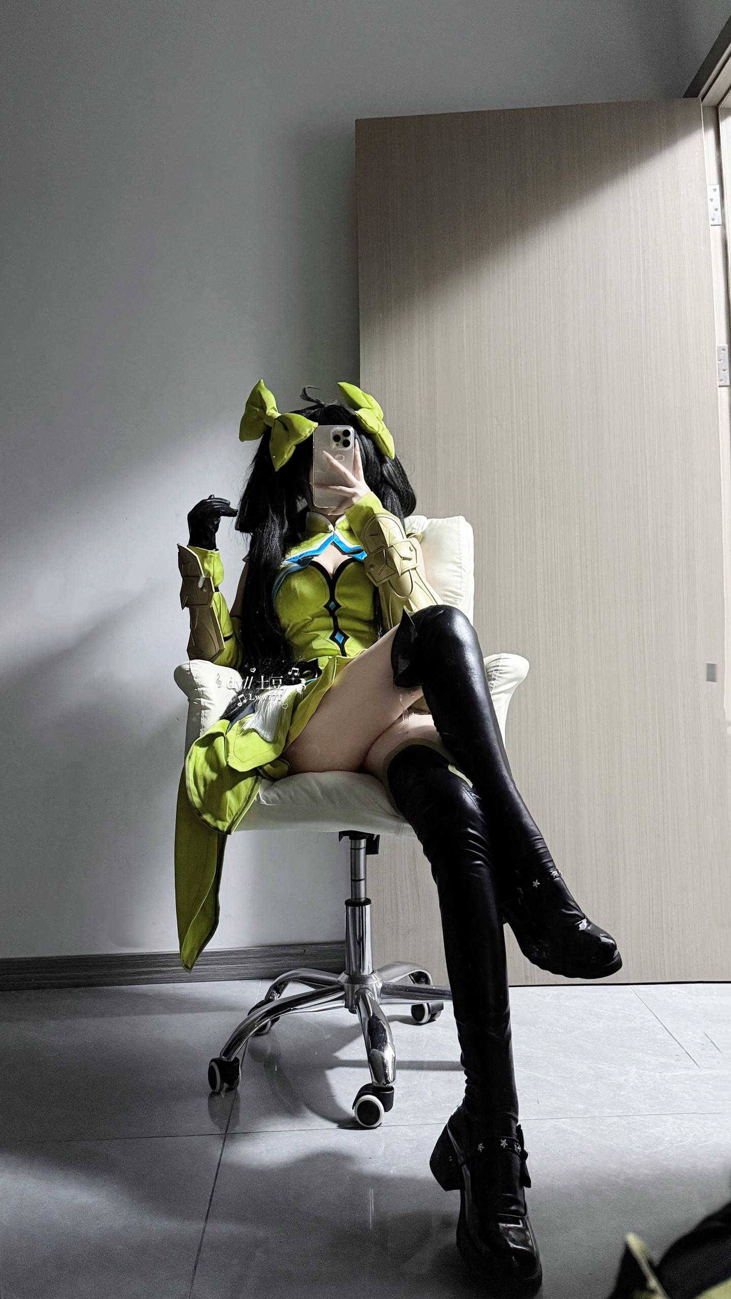 发育路最严厉的母亲。