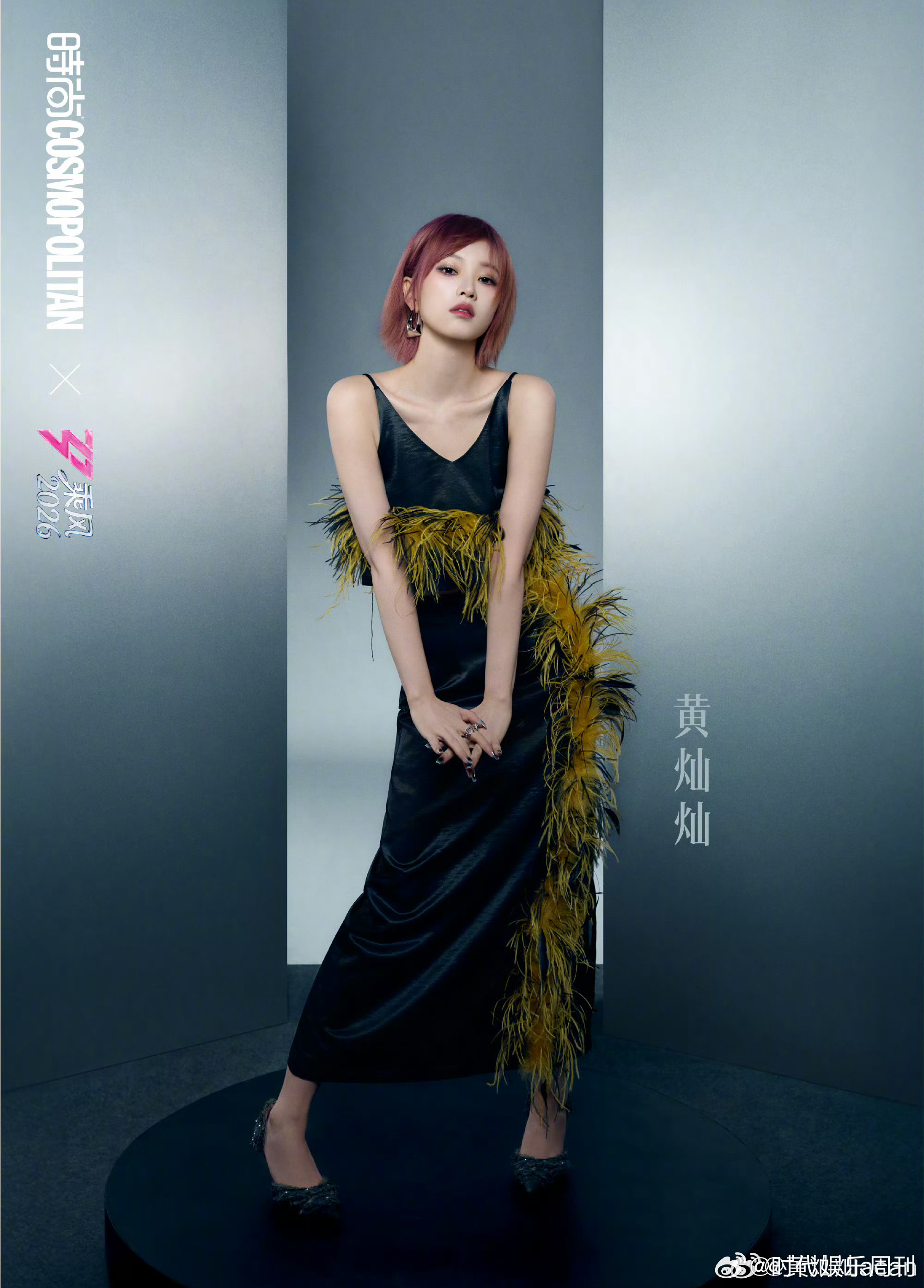 时尚COSMO大片来袭！姐姐们色彩光影碰撞，每一帧都是自信女王范。COSMO乘风