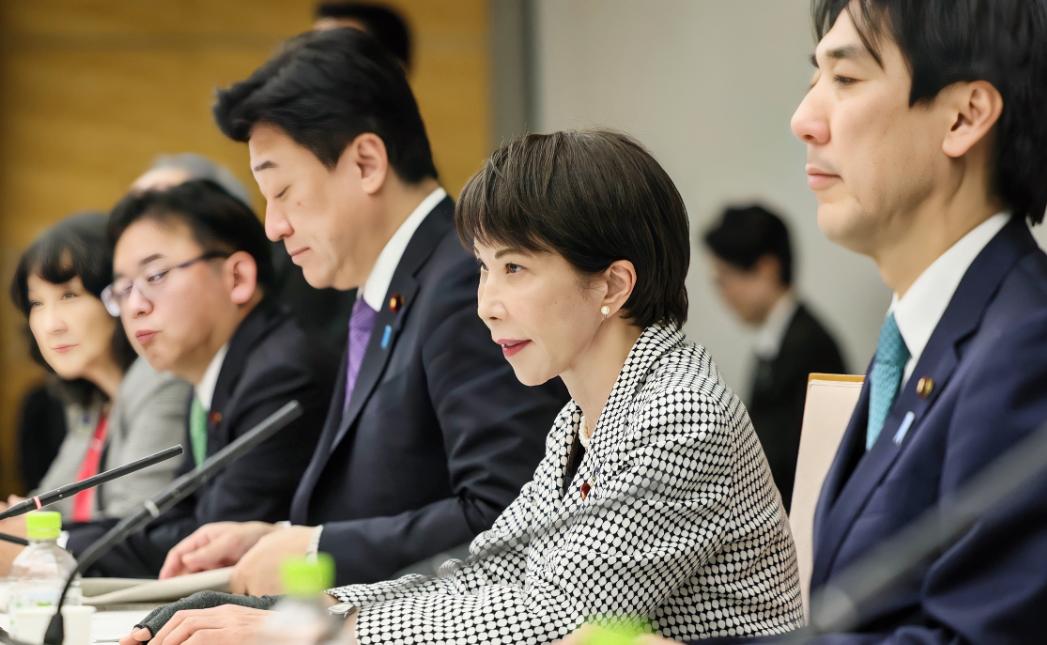 日本找朝鲜，喊话中国，这件事儿，咱们得从朝鲜方面的最新表态说起。

当地时间23