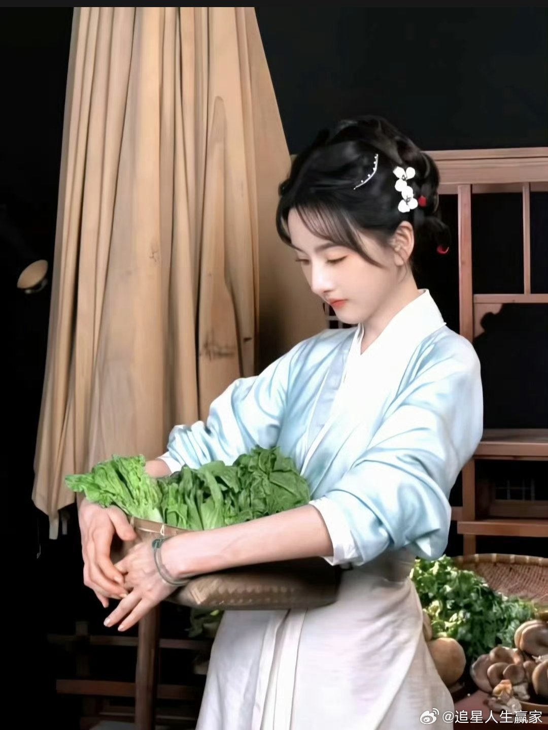 宋祖儿司宫令吴蒖蒖造型 艾闻 做的妆发还不错啊！少女灵动