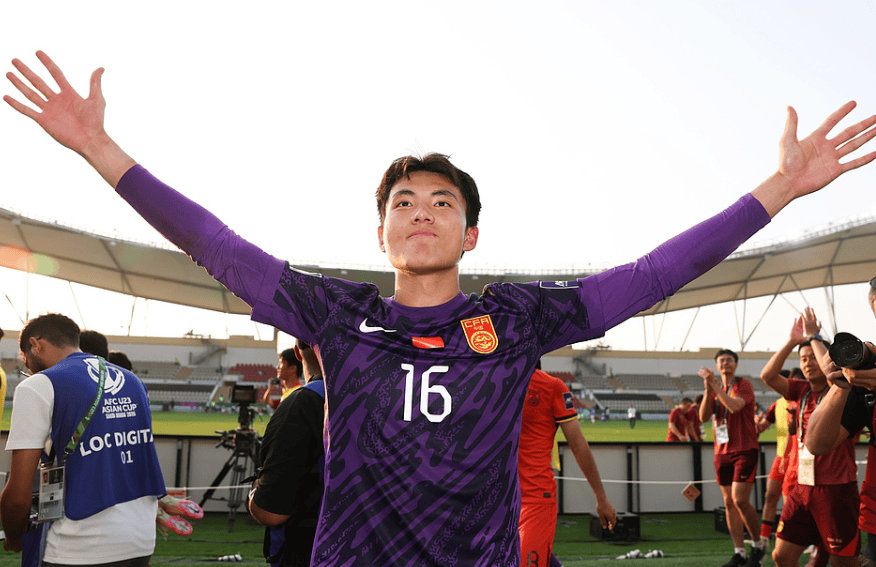 u23男足晋级四强 u23国足不容易，竟然硬生生吧乌兹别克斯坦挤出去了。看场面，