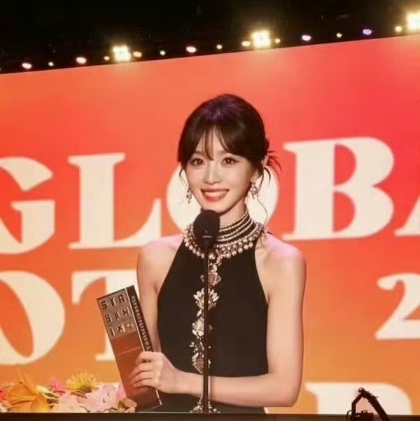 田曦薇获奖感言用了3种语言完美女人田曦薇
