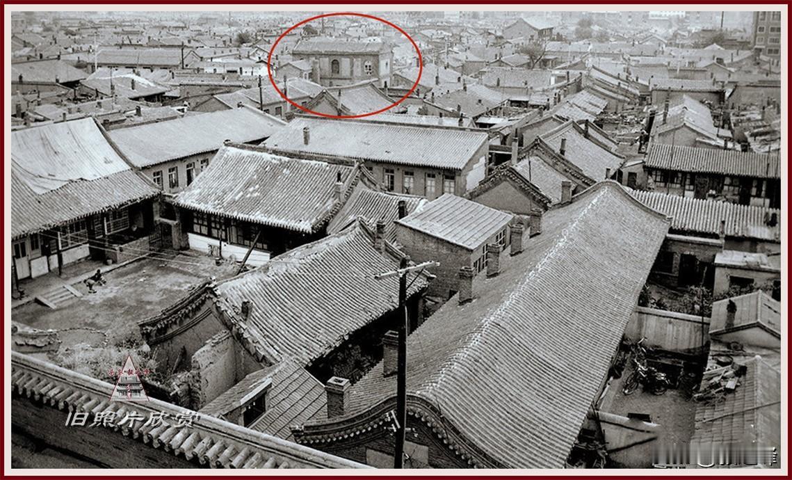 旧照片：这是哪里？
老呼市印象 据说这是呼和浩特几十年前的老城区的居民区的图片，