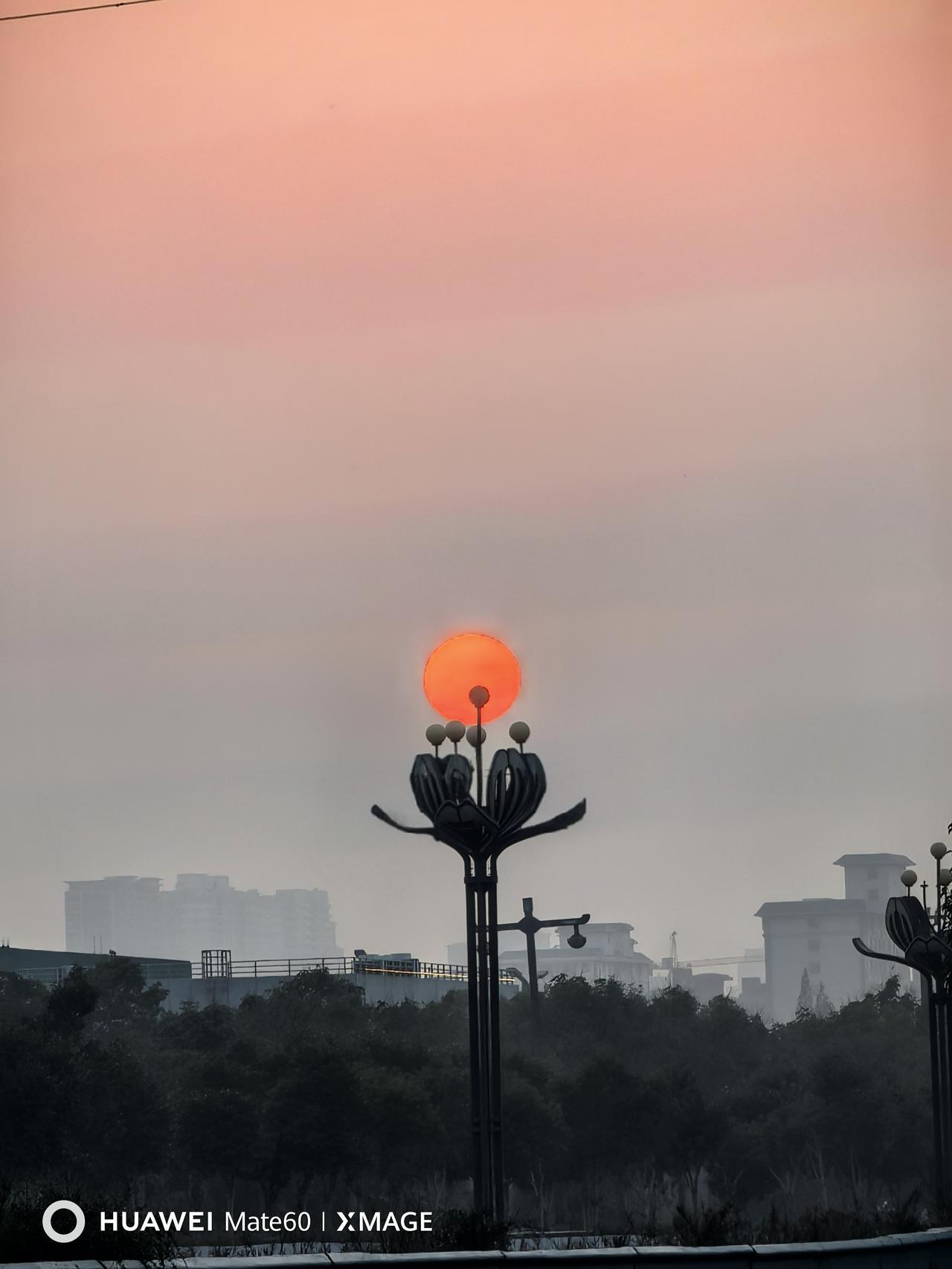 小学，培养习惯比学习知识更重要！
今天，孩子周测，一道题错了。
题目要求用圆规做