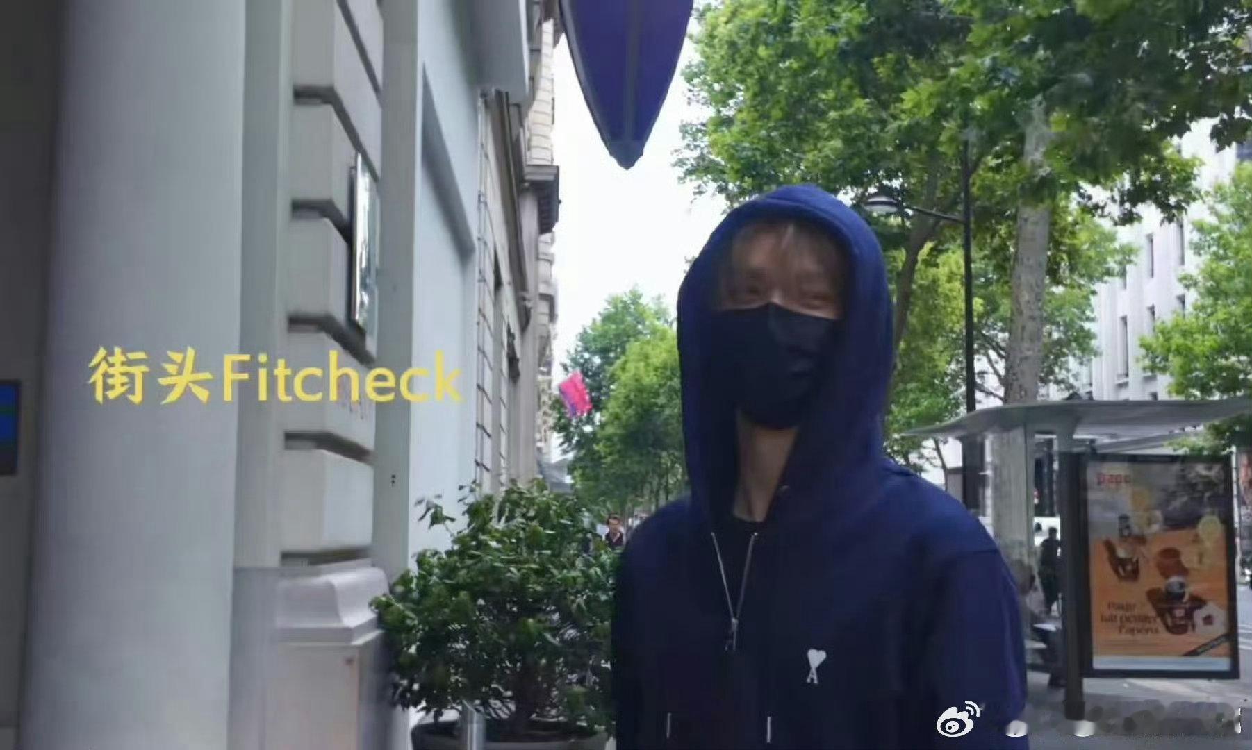 余承恩出国不忘给侄女买礼物 余承恩也太宠侄女了吧！出国还惦记着给小家伙挑礼物，光