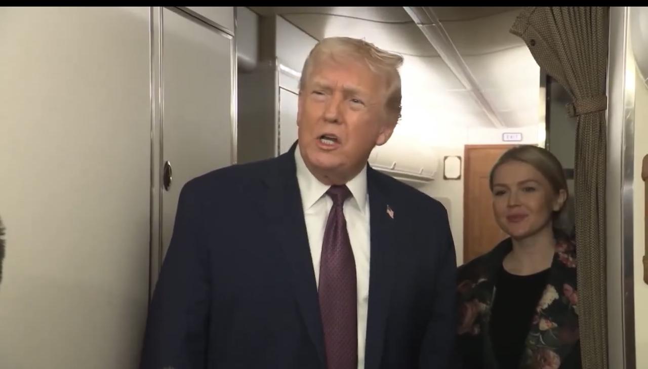 简直胡说八道，张口就来

特朗普：“格陵兰应该达成协议，因为格陵兰不想看到俄罗斯