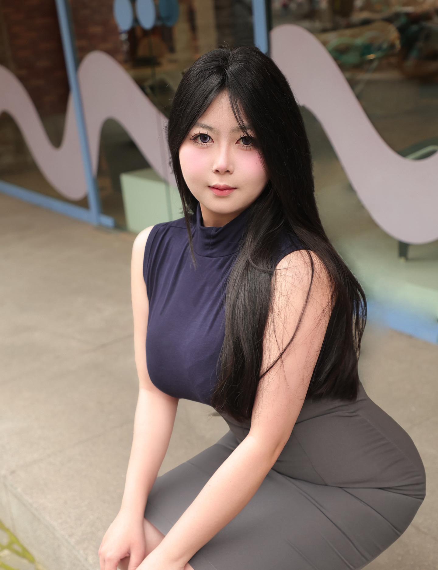 翻到你的账号总是很小心的划开避免留下痕迹，没办法的，彼此只能这样劝慰自...