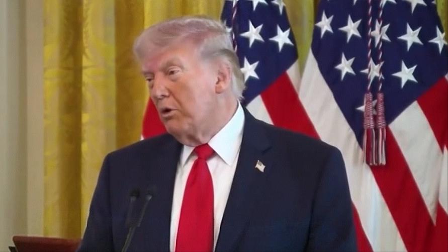 特朗普：拜登是个愚蠢总统！
“你们知道吗，我们本没必要介入乌克兰。乌克兰远在千里