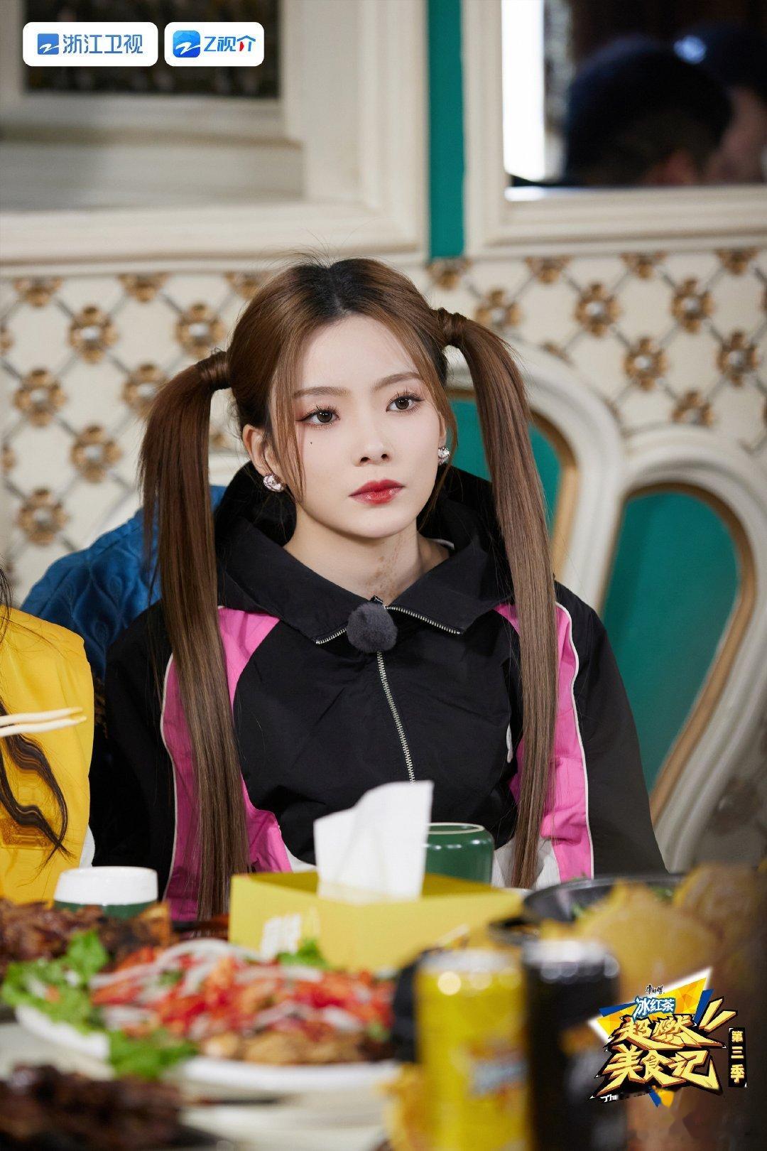 #硬糖少女303##陈卓璇# 今日份糖妹新鲜物料陈卓璇超燃美食记最新节目剧照从曝