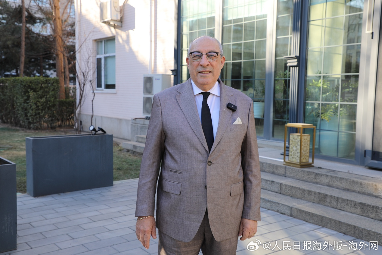 #驻华大使看两会#【摩洛哥驻华大使安萨里：“很高兴看到中国经济运行良好”】在20