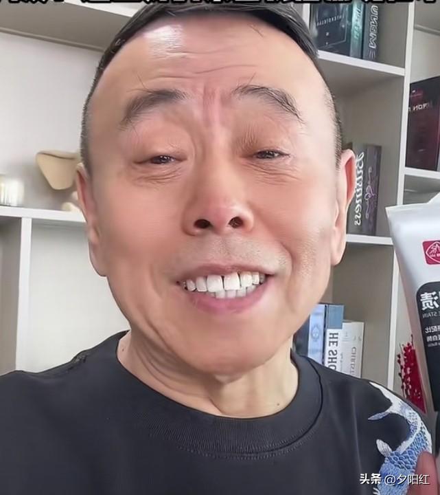 潘长江代言的牙膏
张凯丽推荐的老年鞋
唐国强宣传的奶粉
胖嫂推销的大号太师椅
还