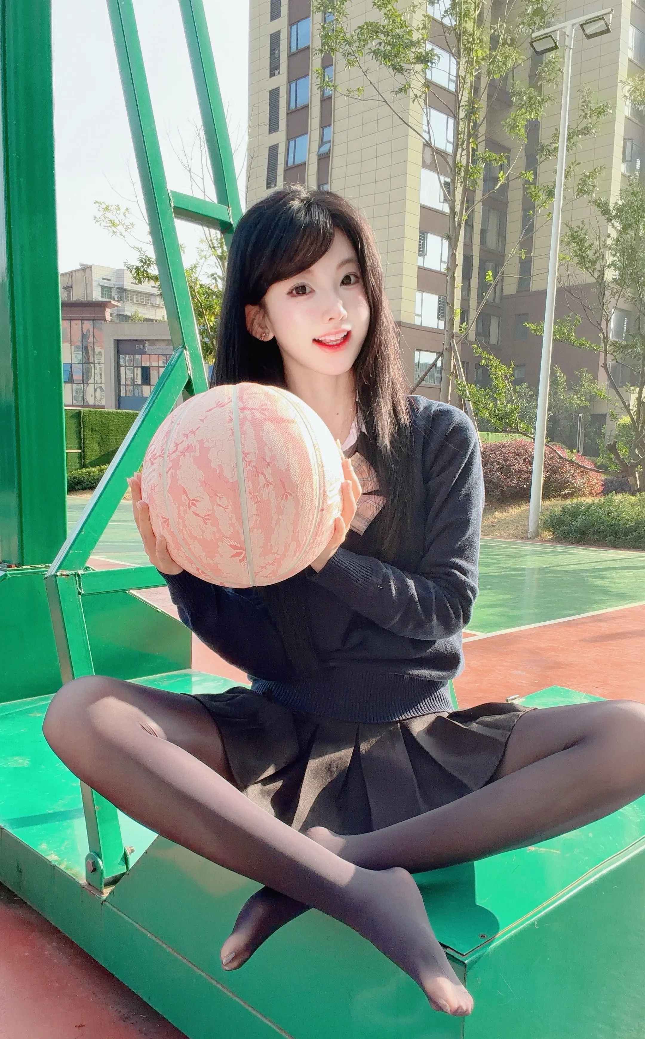 穿这样打球会不会赢啊？