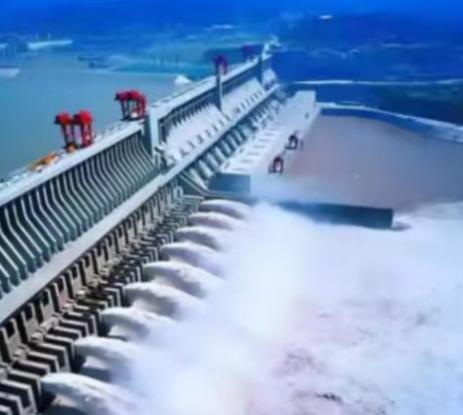 日本网友表示：如果中日战争爆发，那么我们不会炸中国的首都，也不会炸中国的沿海城市