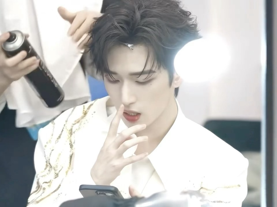 写着精致两个字～  专栏 · 崽崽～