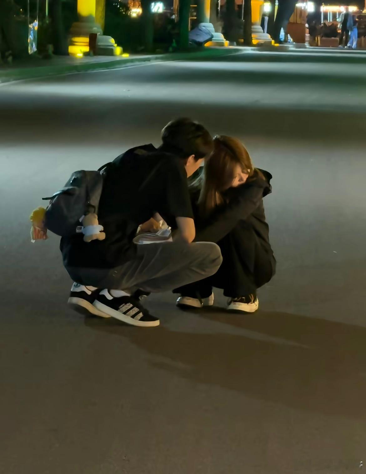 女孩子嘛哄哄就没事啦 