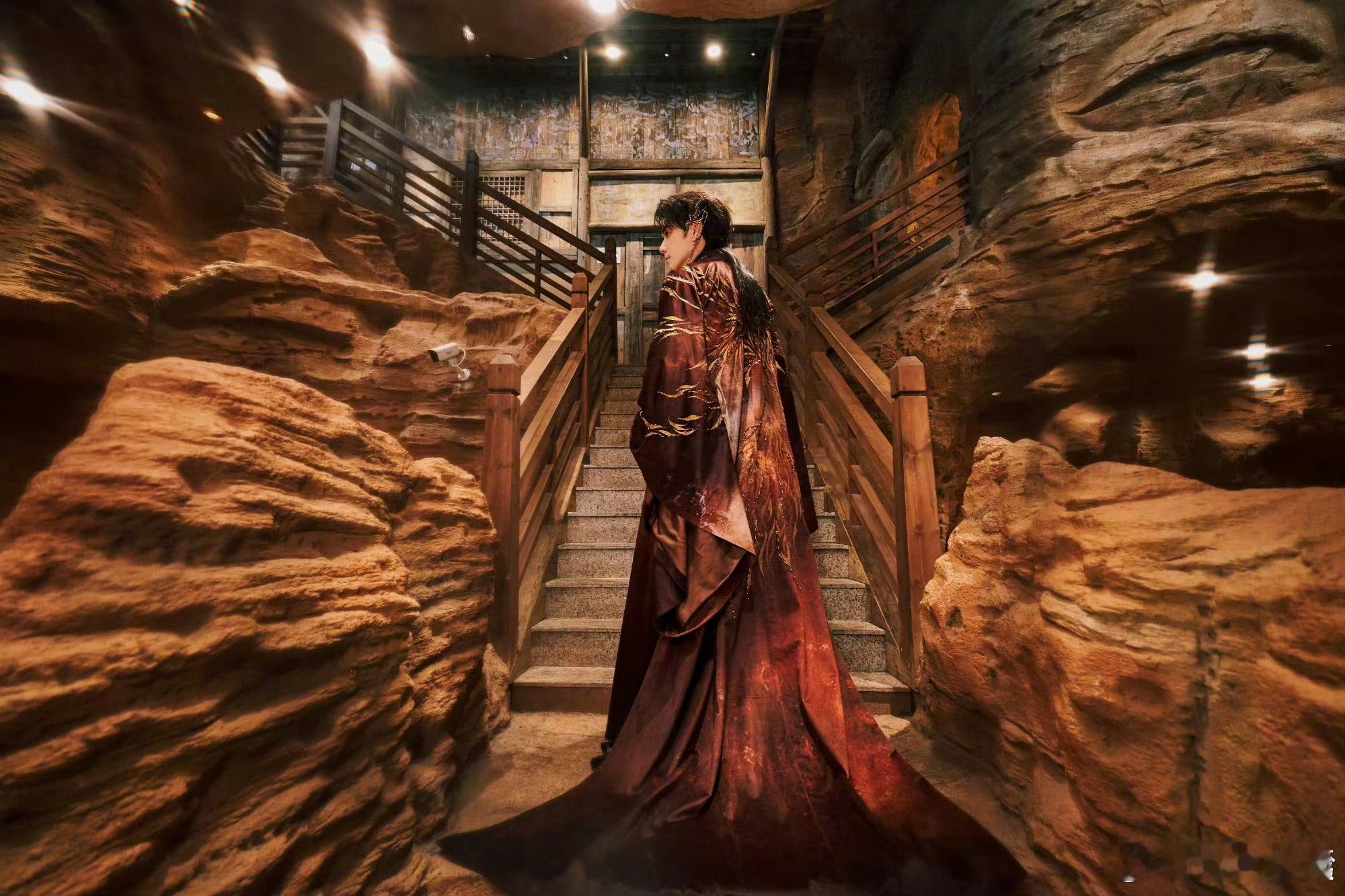 #披荆斩棘圆了林依轮的古装梦# 54 岁的林依轮凭借《披荆斩棘的哥哥》一圆古装梦