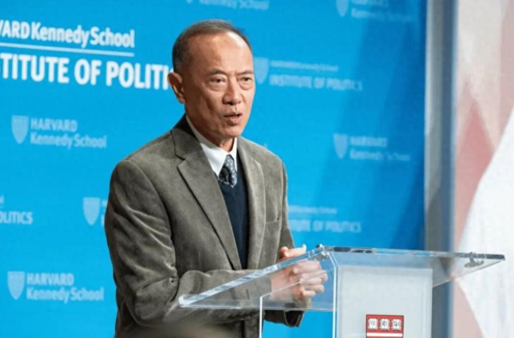 终于有人把话挑明了！新加坡前外长杨荣文直言：别看美国整天又是威胁又是搞制裁，表面