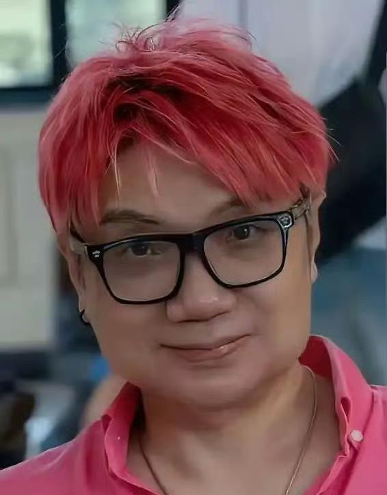人心中的成见是一座大山，
你可以不喜欢他，
但不能自以为是。
事情已经水落石出了