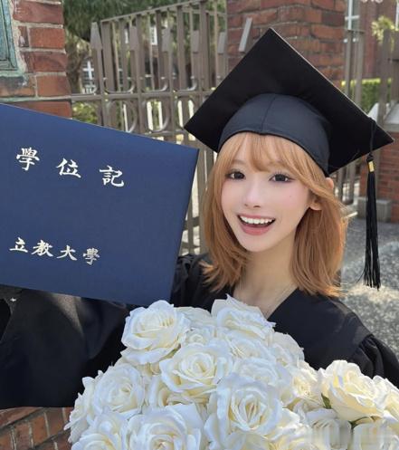 直播自杀日本女网红已身亡西村力口碑极端粉丝和畸形的饭圈文化在哪儿都不可取！听说是