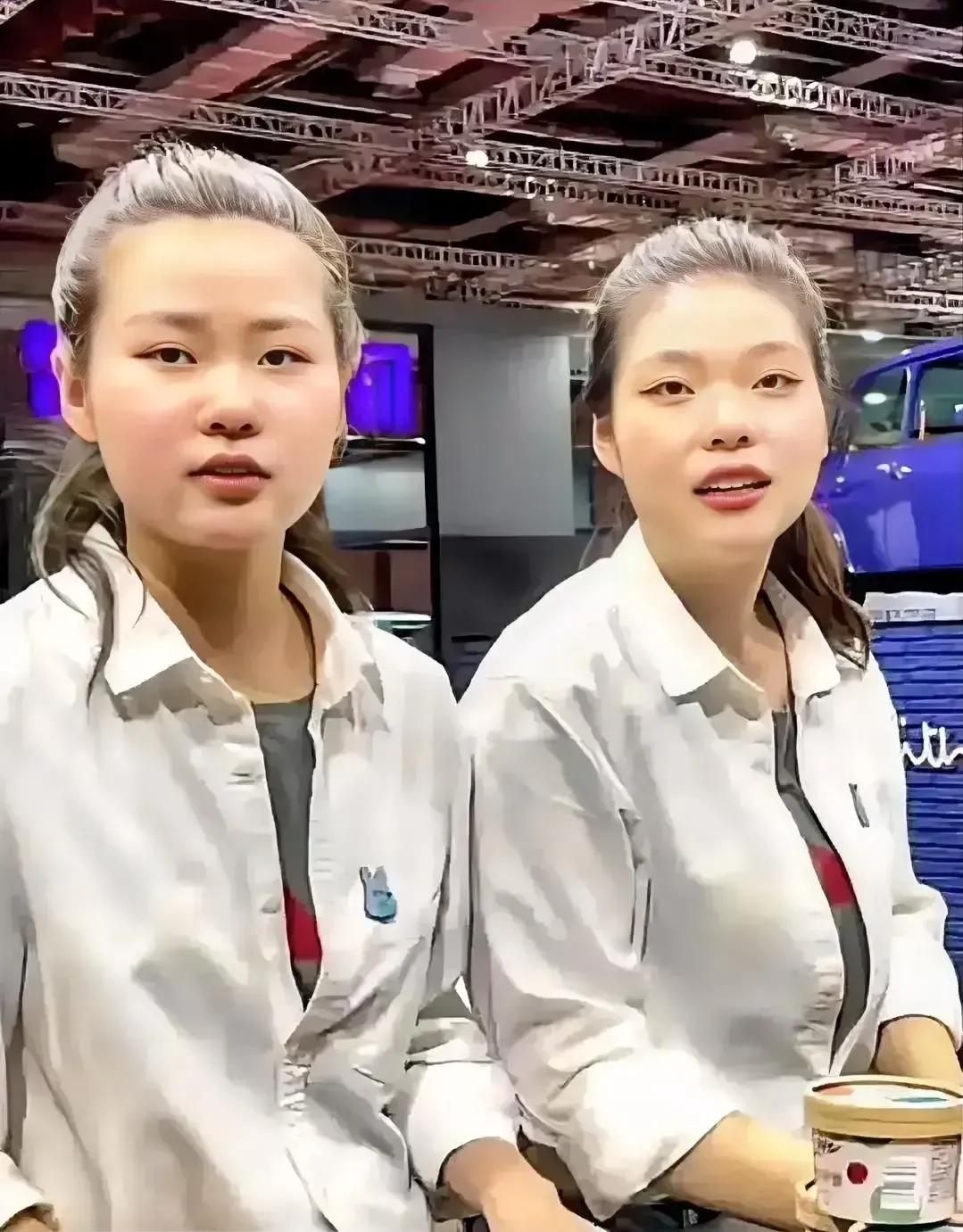 放过她们吧！两个姑娘已经辞职了，再找工作难度大，恐怕连工作都找不到了。

她们也