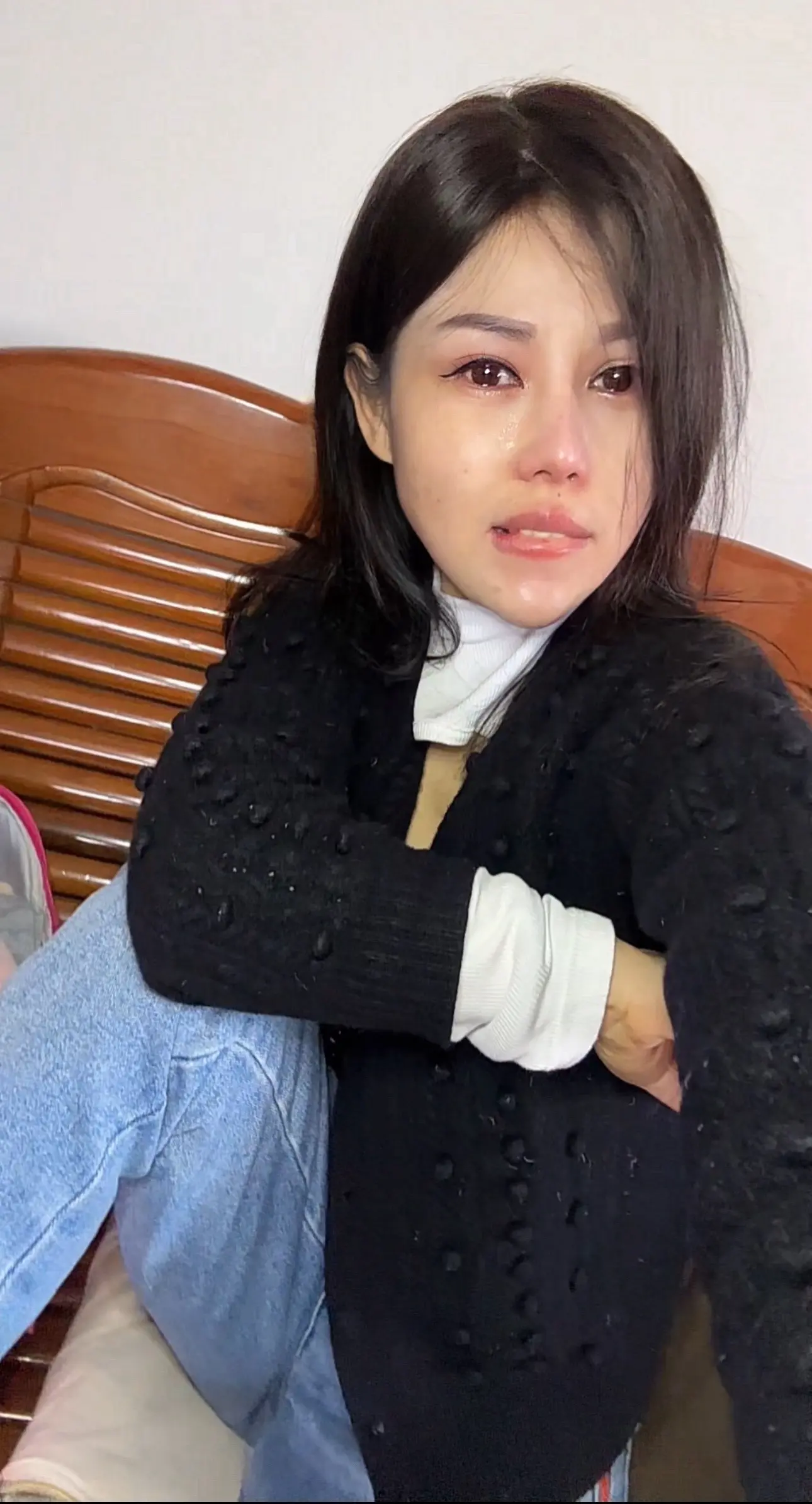 83年，虚岁44，快五的人了，却活成了自己最不愿见的样子。从有车有房到...