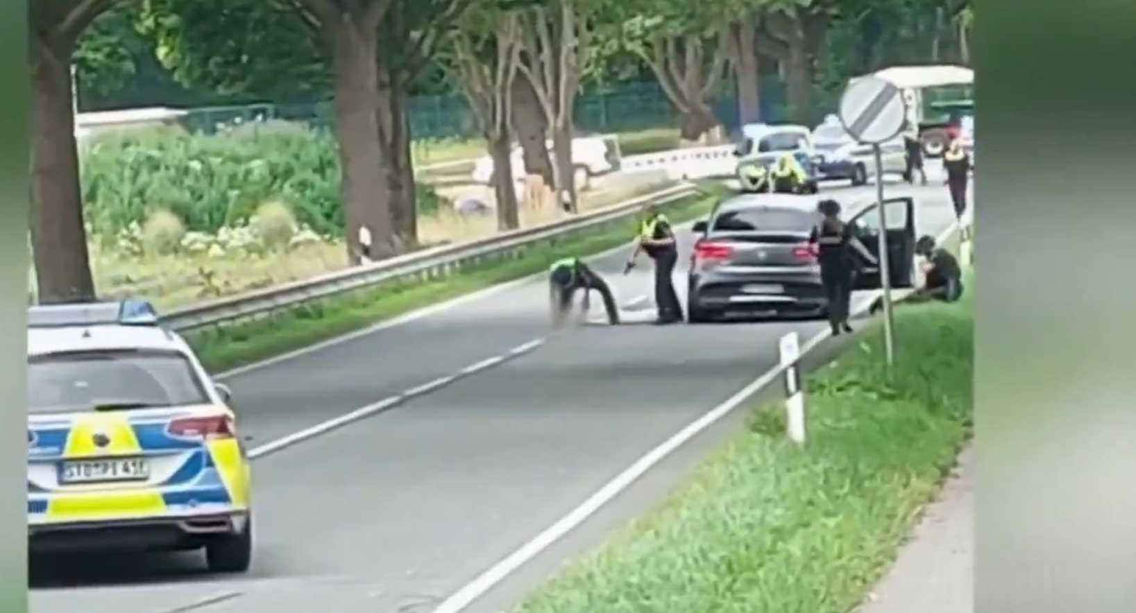 德国发生特大枪击案，6人死亡，嫌疑人为土耳其移民。受害者均为一家母婴服务中心的工