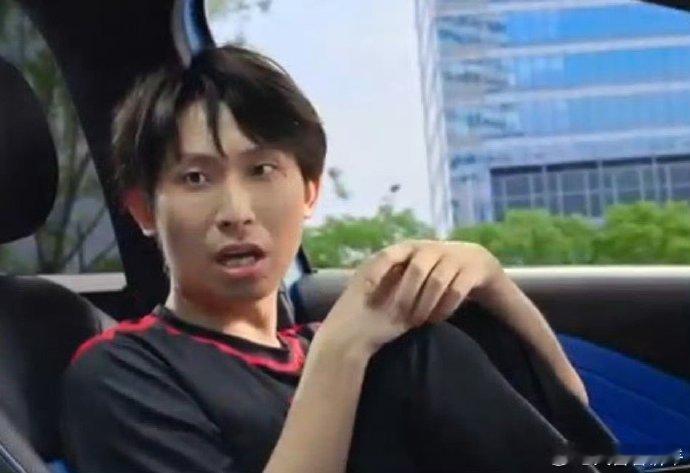 #梦泪审核未通过视频流出# 梦泪，你的未通过视频成了我们的快乐源泉。你的大胆尝试