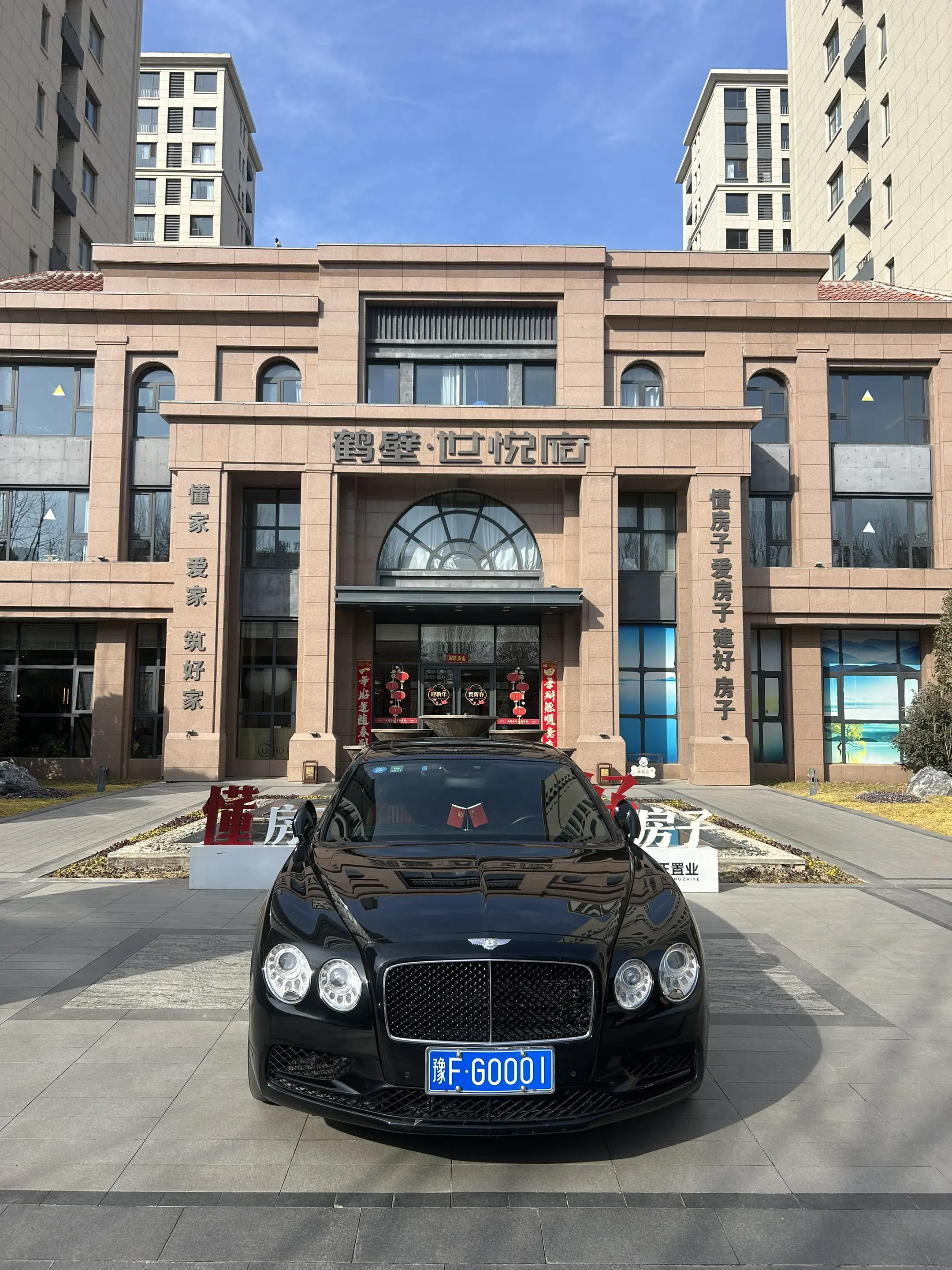 一看停车的姿势，就知道实力不凡