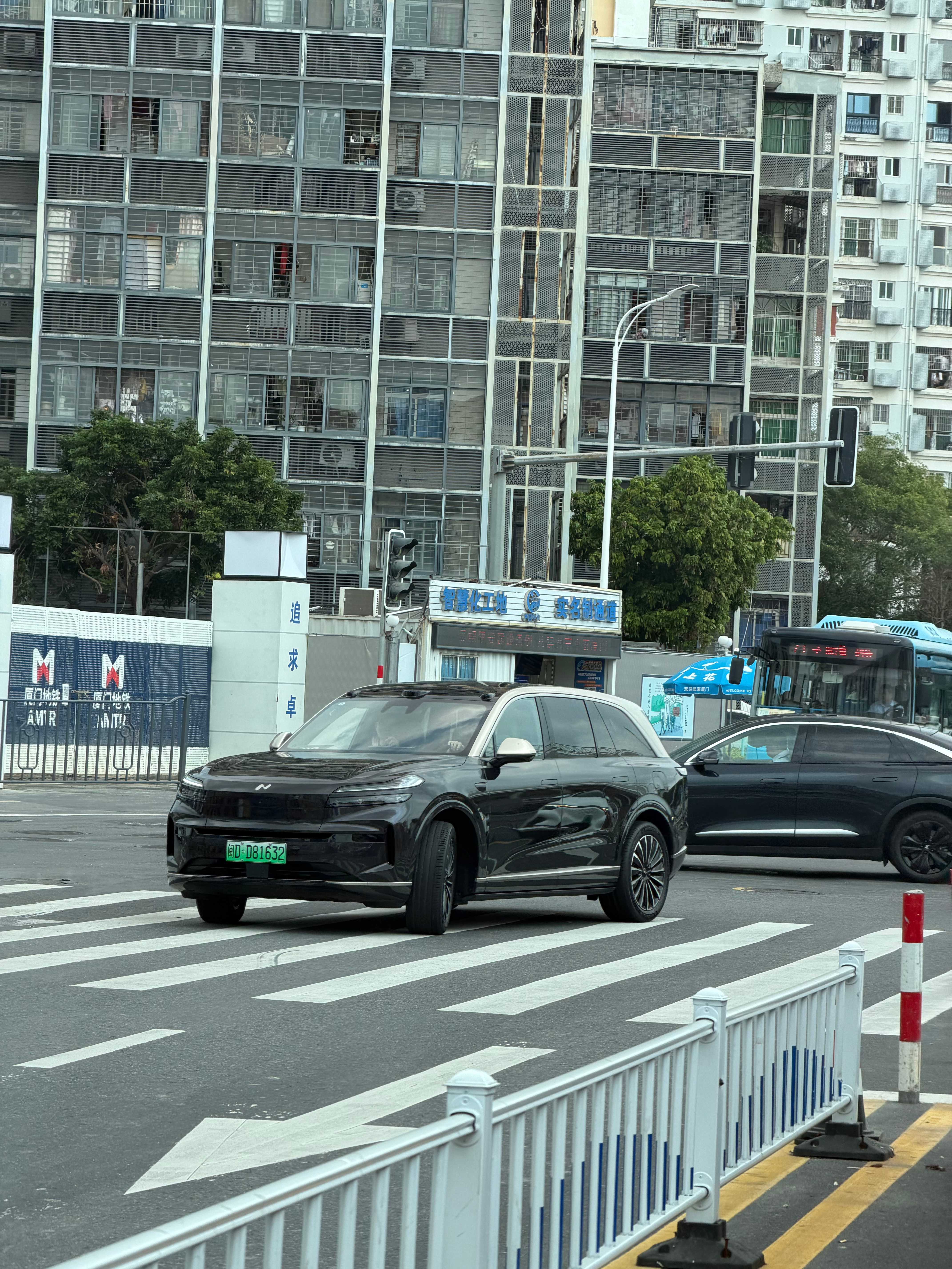 拍到一台不太一样的L90