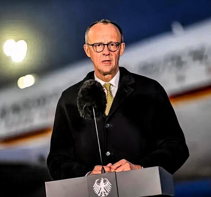 默茨访华将讨论哪些议题默茨这次访华，聊的全是实在事，说白了就是谈合作。首先是经贸