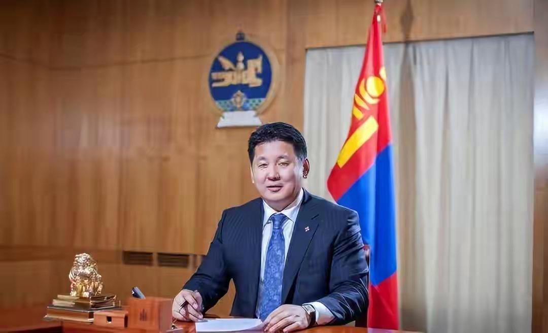 【震惊！蒙古政坛大地震：亲美派"夺权"不成反蚀把米，美国战略彻底翻车？】  
